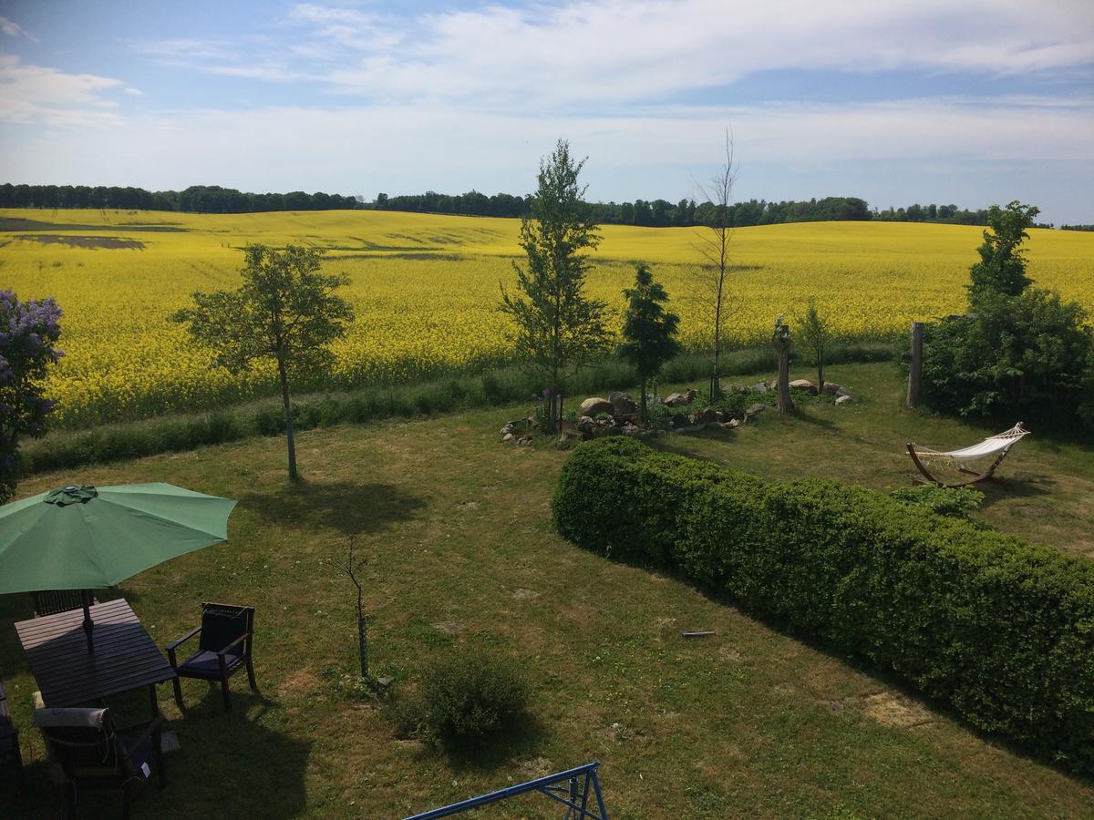 Garden Mellan Slotten Svarte Exterior foto